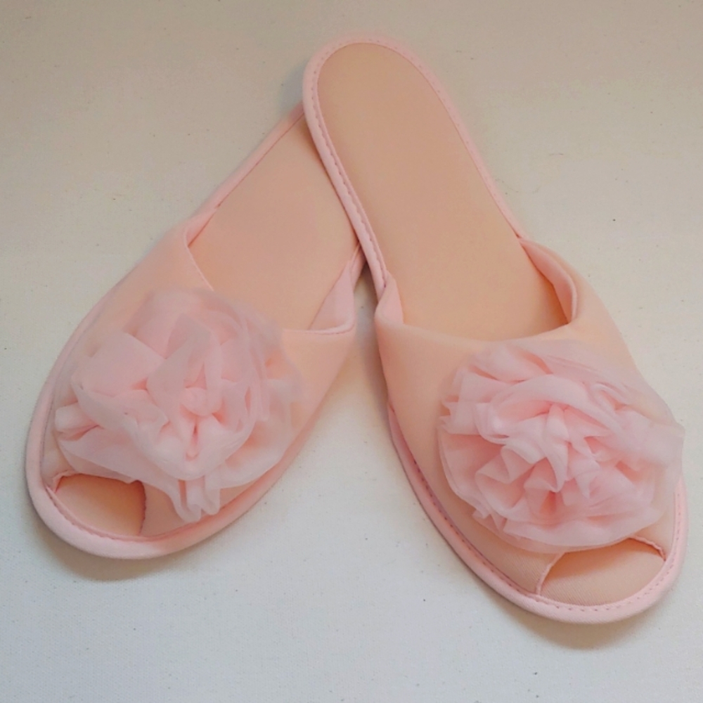 Vintage Vanity Fair pastel pink house slippers. Size Large 8-9